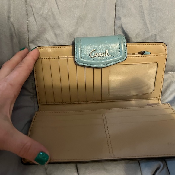 Coach wallet - Picture 2 of 2